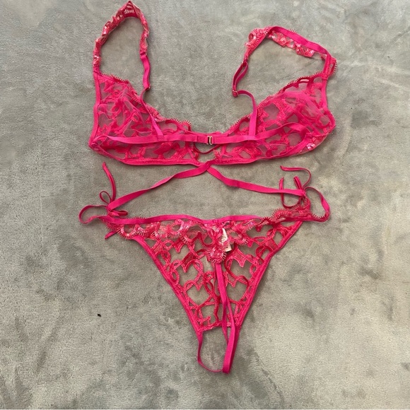 New! Victoria’s Secret Shimmer Heart Embroidery Crotchless Teddy 4224 - Picture 7 of 9